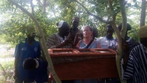 Read more about the article Sundhed, jord og fællesskab – fra Danmark til Ghana: Eva Lydekings perspektiv
